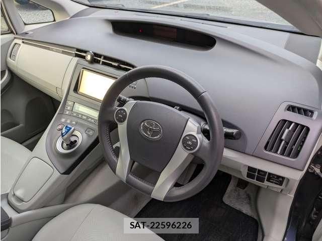 Toyota PRIUS 2011-09 8647488-7