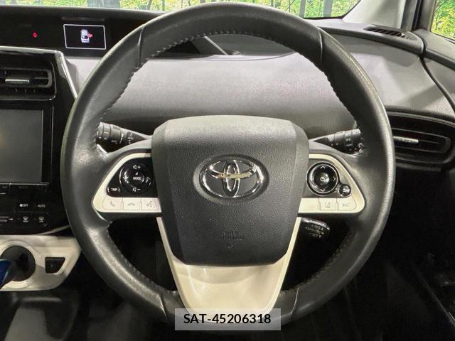 Toyota PRIUS 2017-06 8647513-10