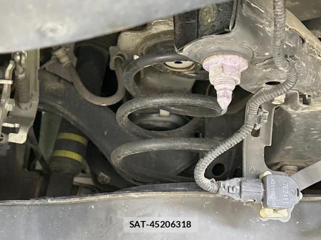 Toyota PRIUS 2017-06 8647513-19