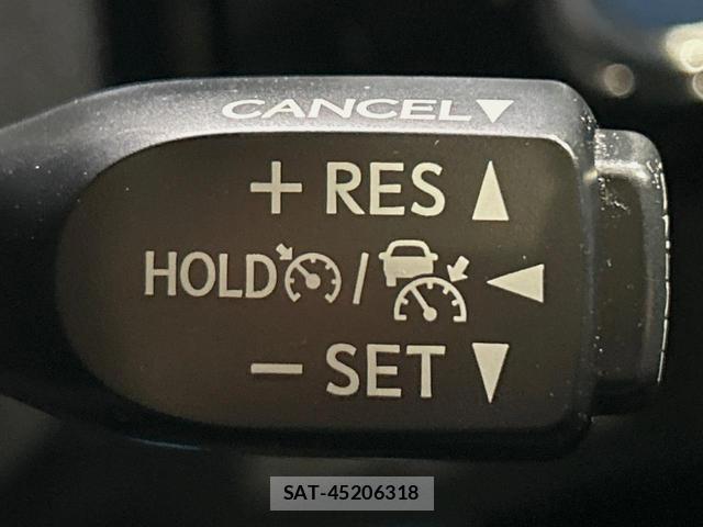 Toyota PRIUS 2017-06 8647513-4