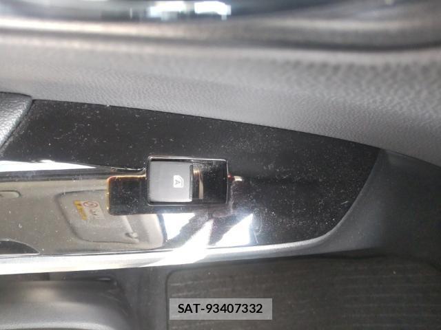 Toyota PRIUS 2018-09 8647533-12