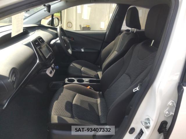 Toyota PRIUS 2018-09 8647533-15