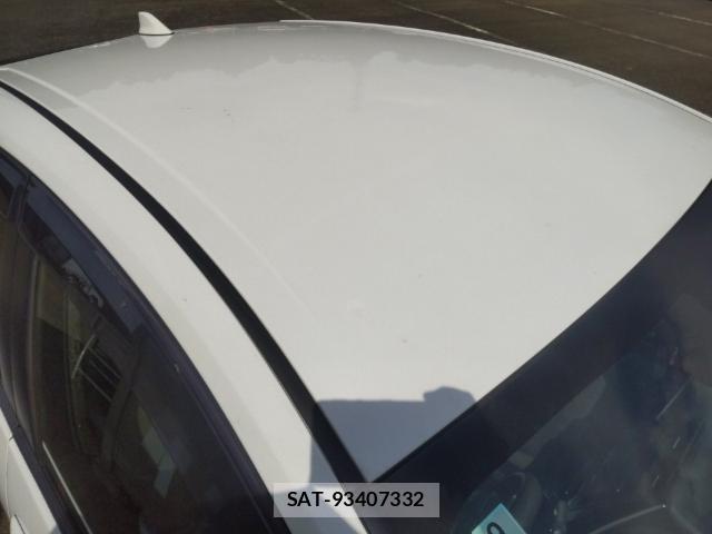 Toyota PRIUS 2018-09 8647533-6