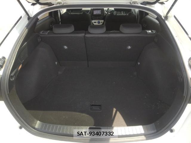 Toyota PRIUS 2018-09 8647533-7