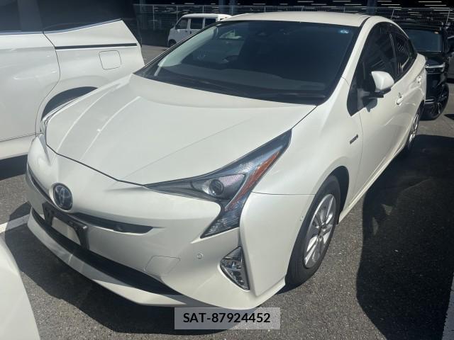 Toyota PRIUS 2018-05 8647583-0