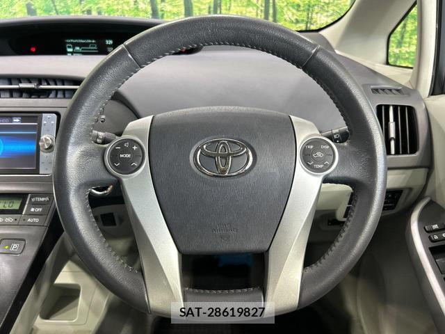 Toyota PRIUS 2011-10 8647764-10
