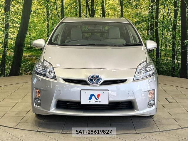 Toyota PRIUS 2011-10 8647764-13