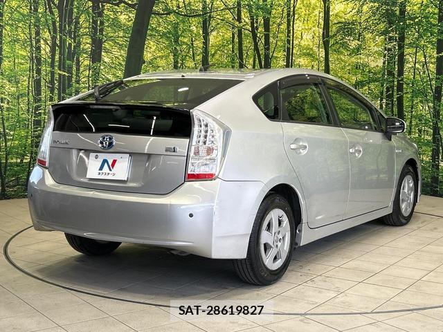 Toyota PRIUS 2011-10 8647764-16