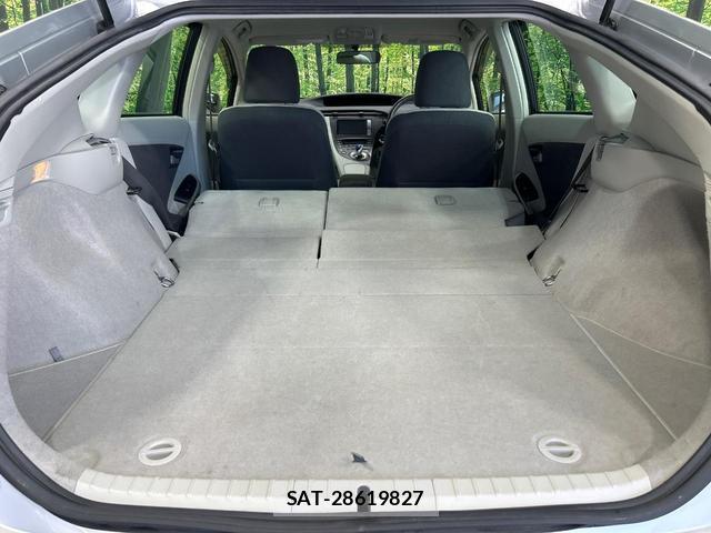 Toyota PRIUS 2011-10 8647764-9