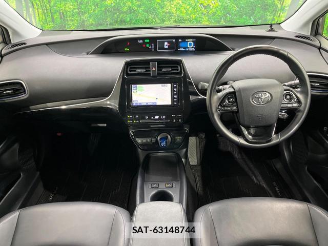 Toyota PRIUS 2019-07 8647852-1