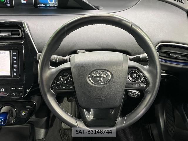 Toyota PRIUS 2019-07 8647852-10