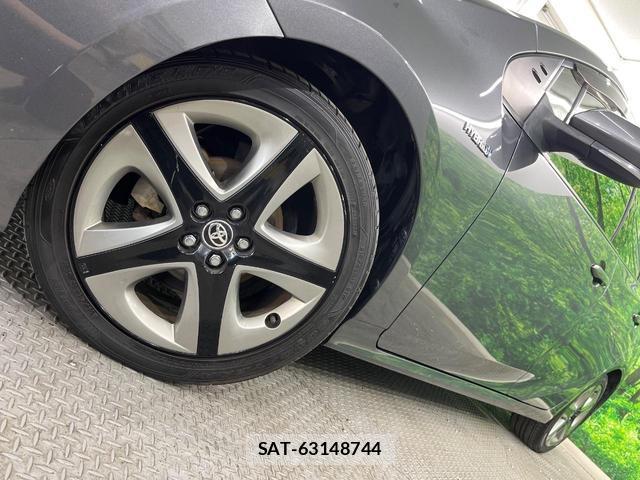 Toyota PRIUS 2019-07 8647852-12