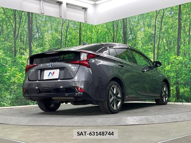 Toyota PRIUS 2019-07 8647852-16