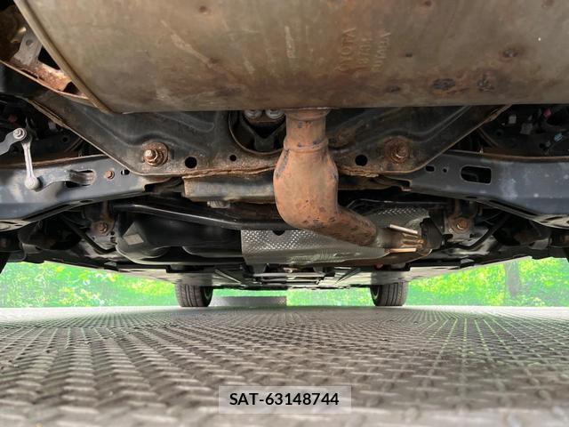 Toyota PRIUS 2019-07 8647852-18