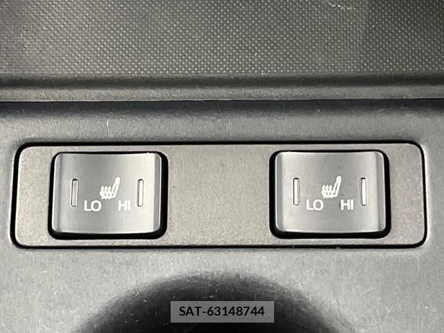 Toyota PRIUS 2019-07 8647852-5