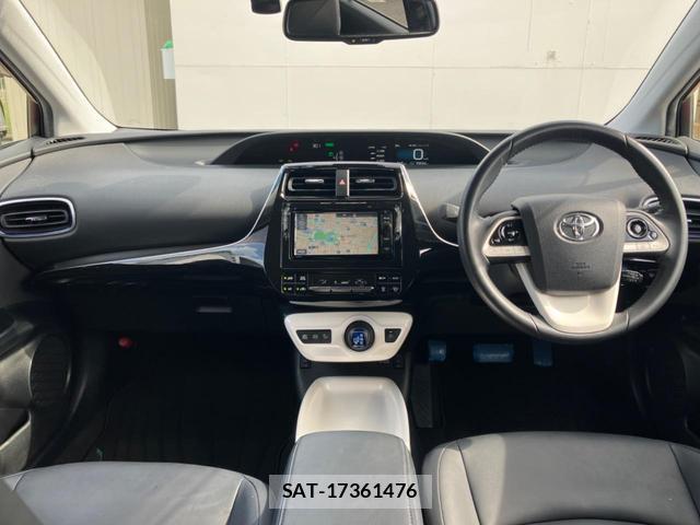 Toyota PRIUS 2016-06 8647908-1