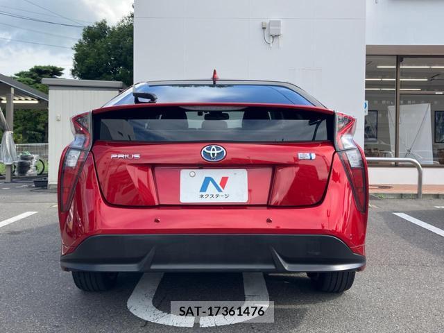 Toyota PRIUS 2016-06 8647908-15