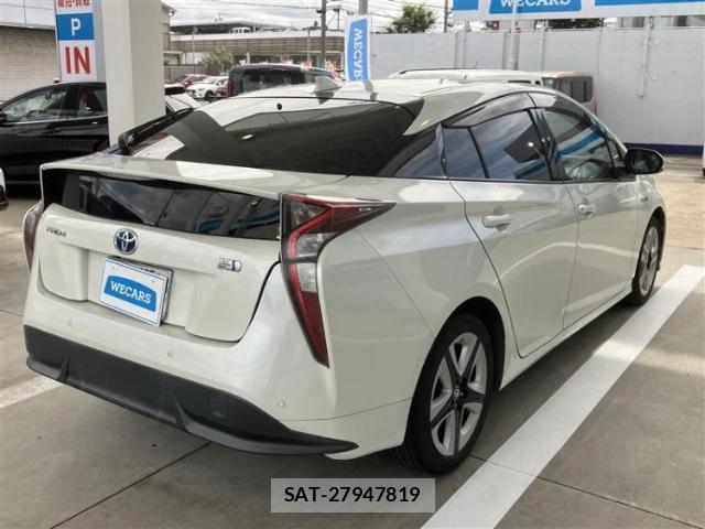 Toyota PRIUS 2016-06 8647954-2