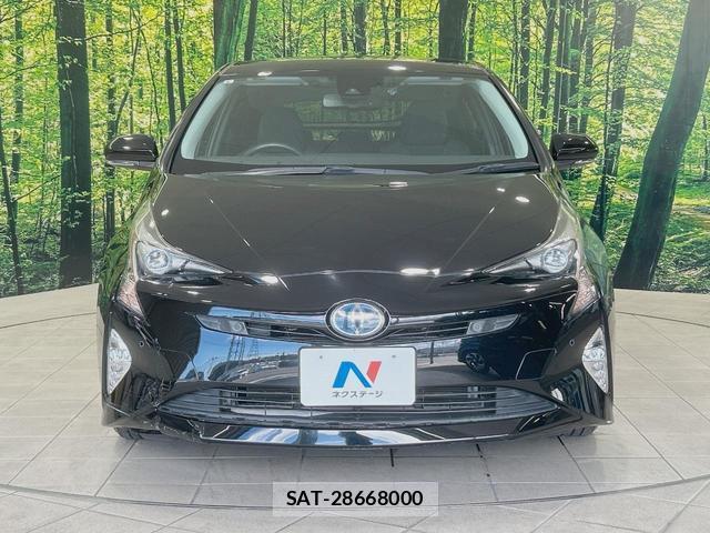 Toyota PRIUS 2017-08 8647968-13