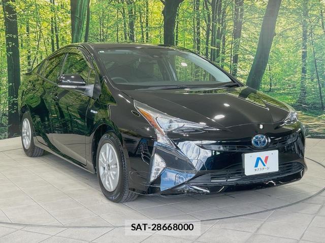 Toyota PRIUS 2017-08 8647968-15
