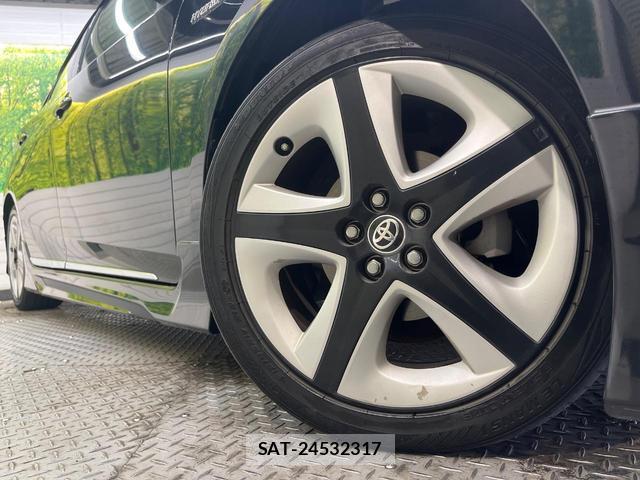 Toyota PRIUS 2016-06 8648159-10