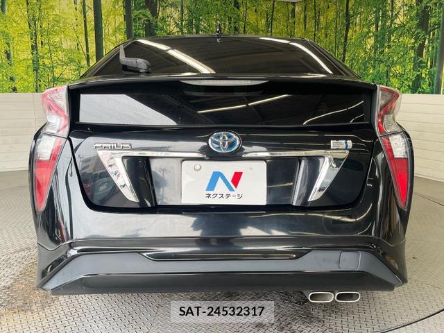 Toyota PRIUS 2016-06 8648159-12