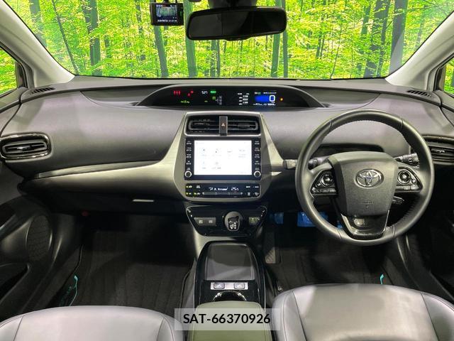 Toyota PRIUS 2021-11 8648278-1