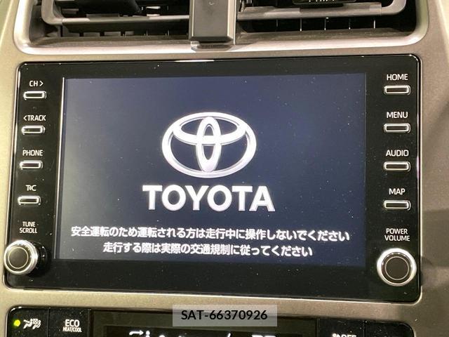 Toyota PRIUS 2021-11 8648278-2