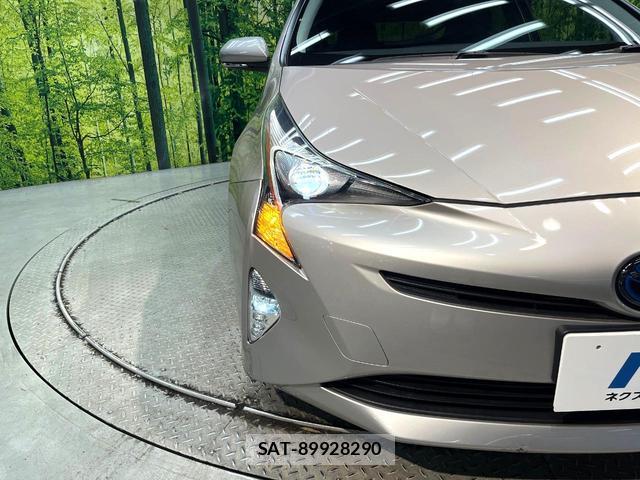 Toyota PRIUS 2016-01 8648578-11