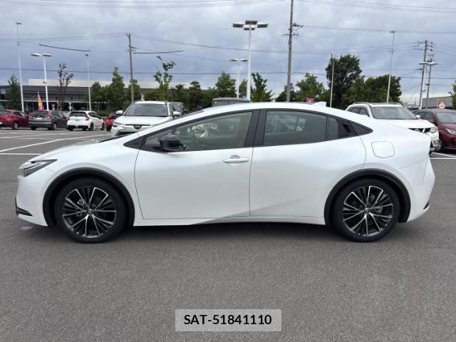 Toyota PRIUS 2025-05 8648602-1