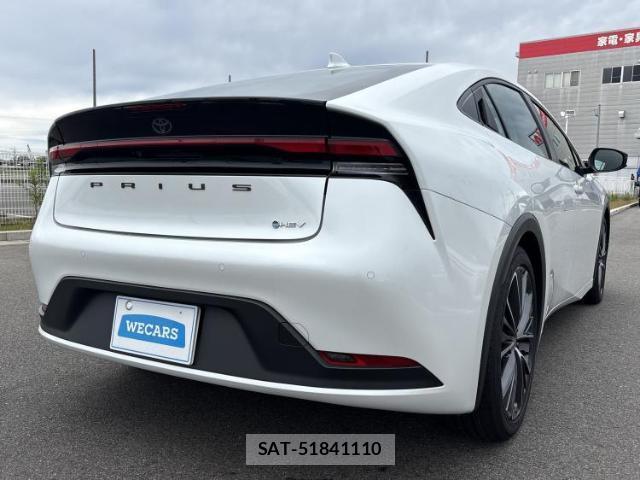 Toyota PRIUS 2025-05 8648602-2