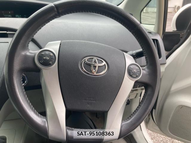 Toyota PRIUS 2009-09 8648616-11