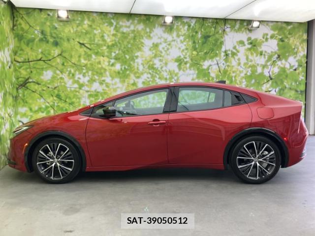 Toyota PRIUS 2023-05 8648819-1