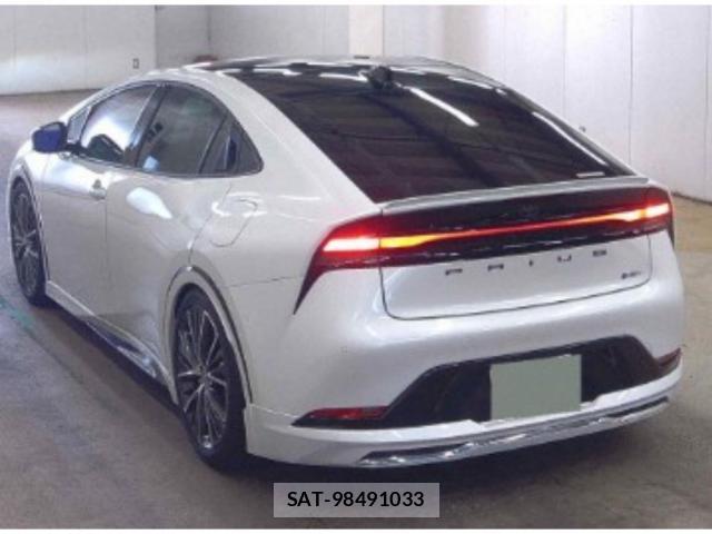 Toyota PRIUS 2023-05 8648941-1