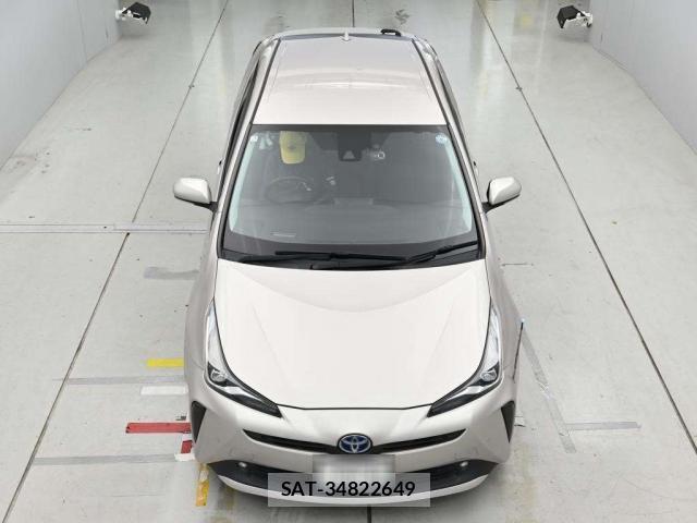Toyota PRIUS 2019-03 8649281-10