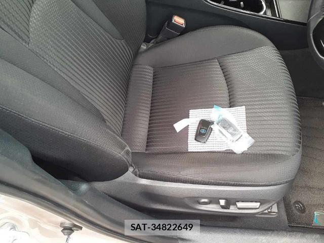 Toyota PRIUS 2019-03 8649281-5