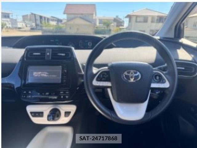 Toyota PRIUS 2016-06 8649299-18