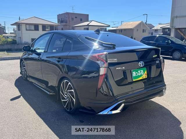 Toyota PRIUS 2016-06 8649299-7