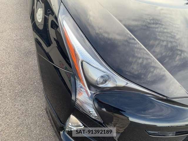 Toyota PRIUS 2017-06 8649305-11
