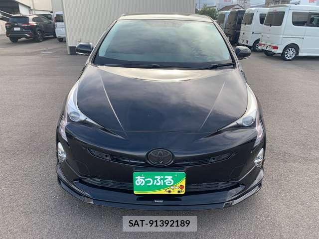Toyota PRIUS 2017-06 8649305-2