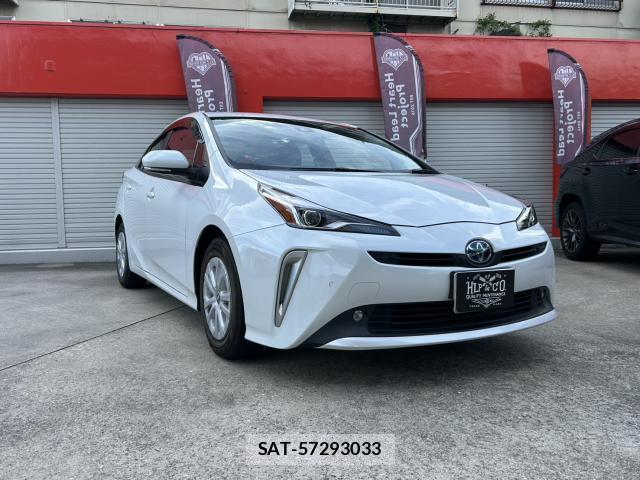 Toyota PRIUS 2020-10 8649410-11