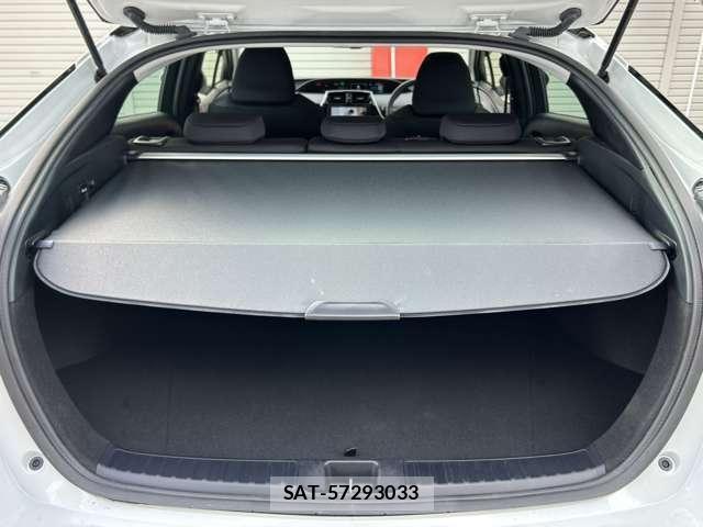 Toyota PRIUS 2020-10 8649410-18