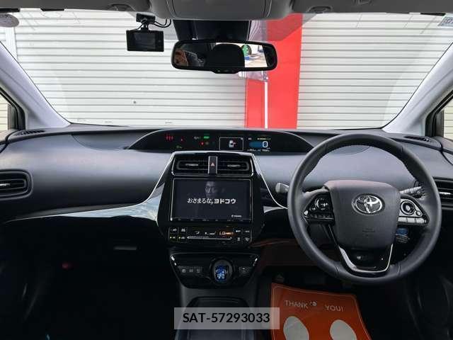 Toyota PRIUS 2020-10 8649410-2