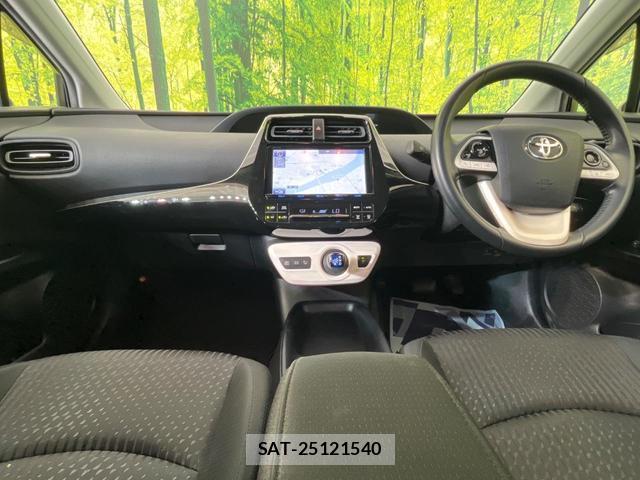 Toyota PRIUS 2017-05 8649442-1