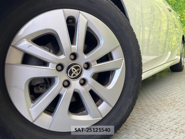 Toyota PRIUS 2017-05 8649442-12