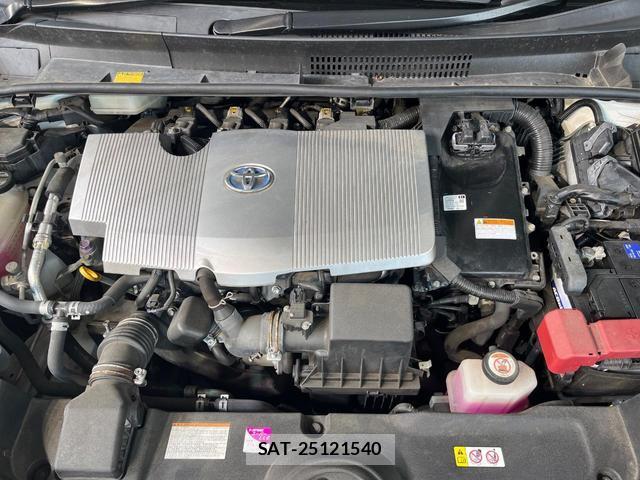 Toyota PRIUS 2017-05 8649442-17