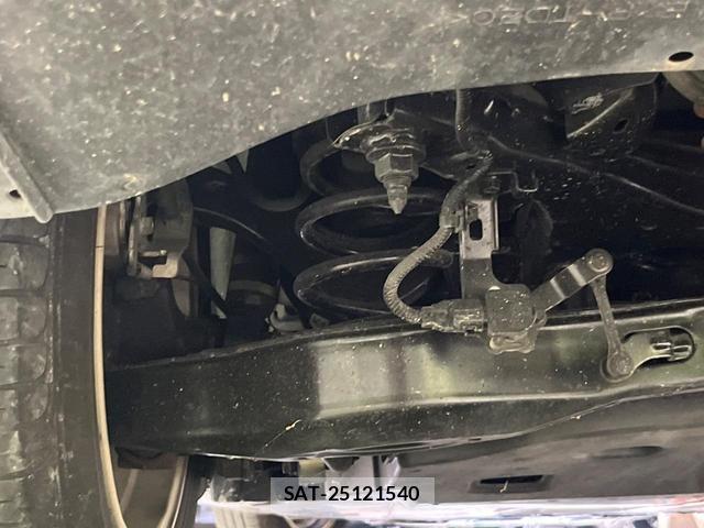 Toyota PRIUS 2017-05 8649442-19
