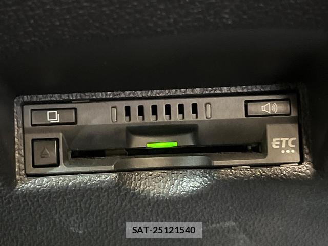Toyota PRIUS 2017-05 8649442-6