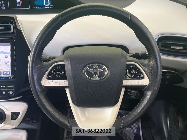Toyota PRIUS 2017-03 8649445-10