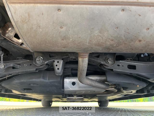 Toyota PRIUS 2017-03 8649445-18